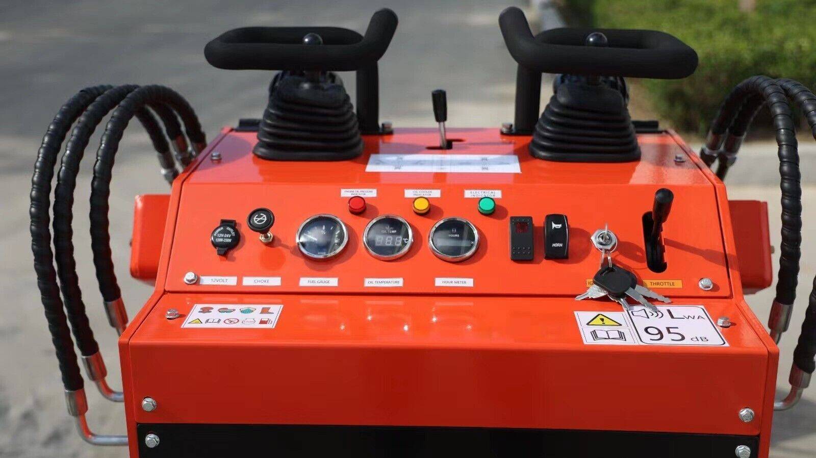 Skid-Steer-Loader-Tracked-221-HP-Honda1jpg - Skidsteer Loader