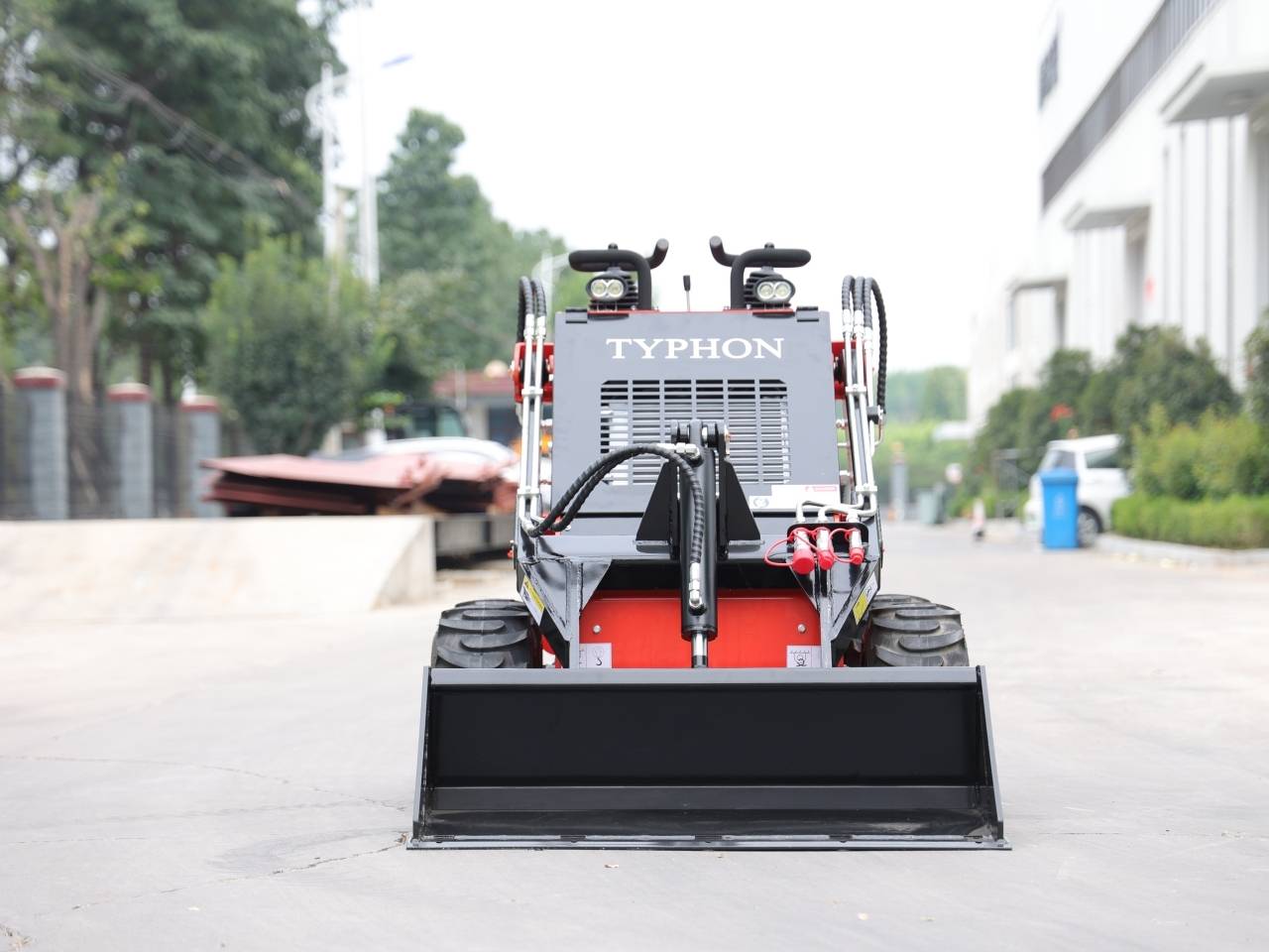 TYPHON-STOMP-1800lbs-Mini-Skid-Steer-23HP-Wheel-Gasjpg - Skidsteer Loader