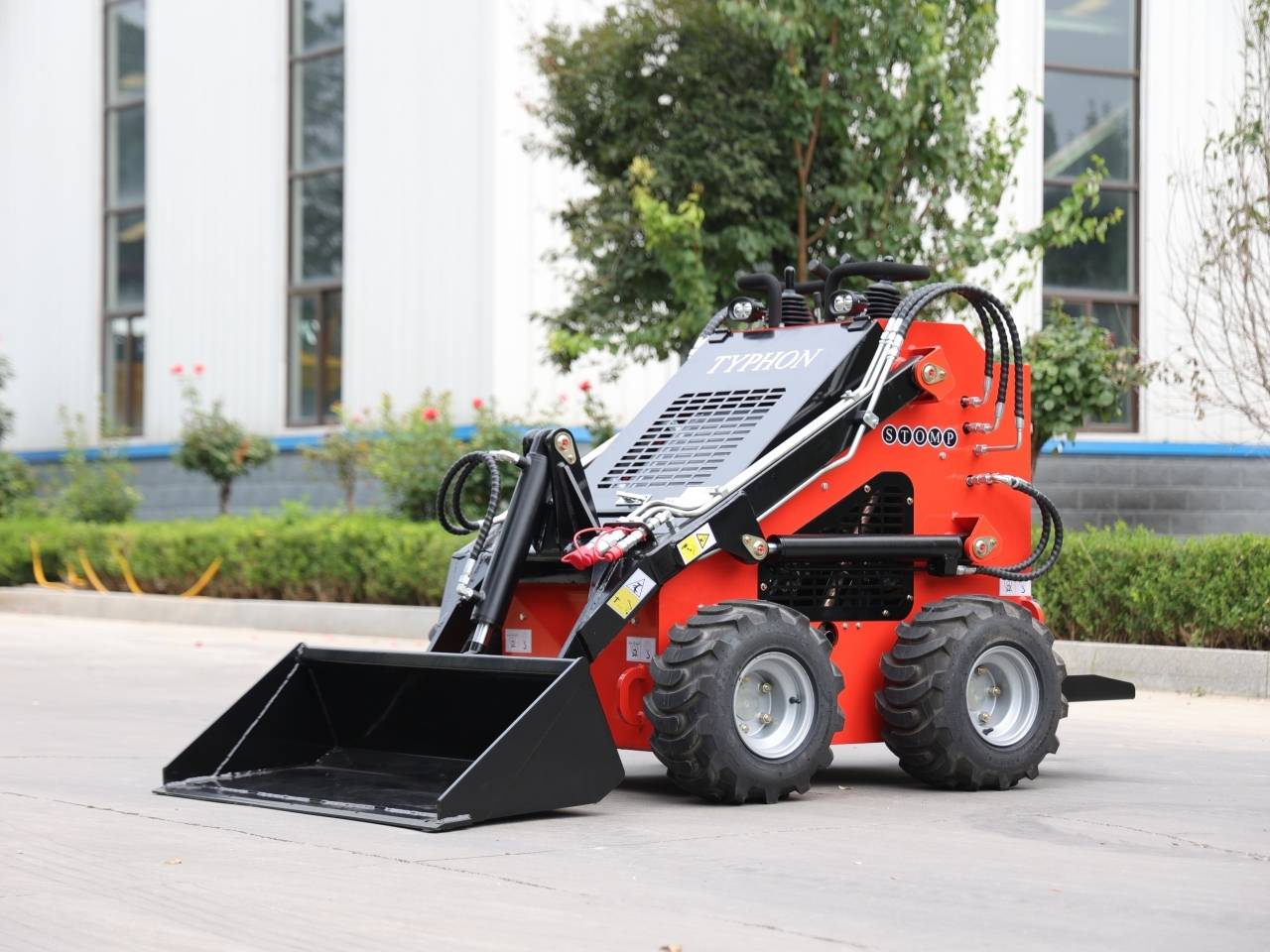 TYPHON-STOMP-1800lbs-Mini-Skid-Steer-23HP-Wheel-Gas1jpg - Skidsteer Loader