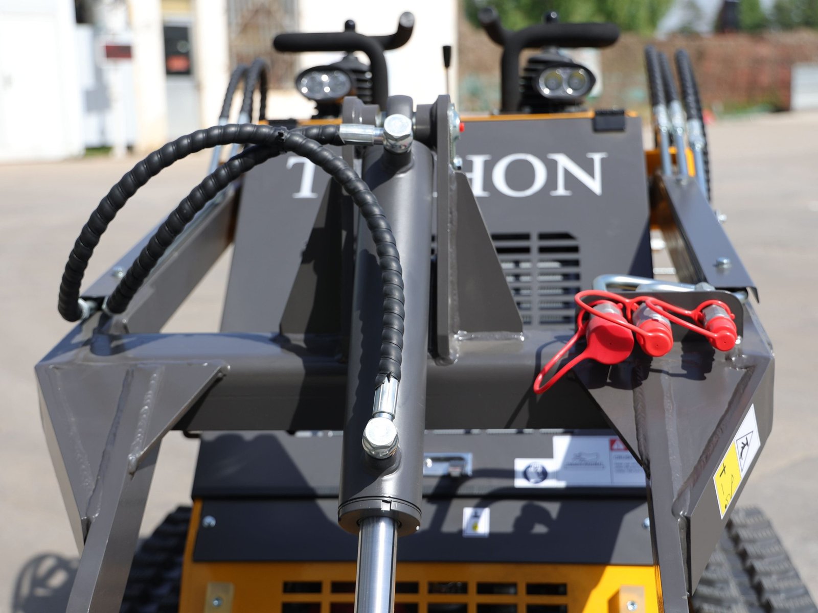 Brand New TYPHON STOMP 2000lbs Mini Skid Steer Loader