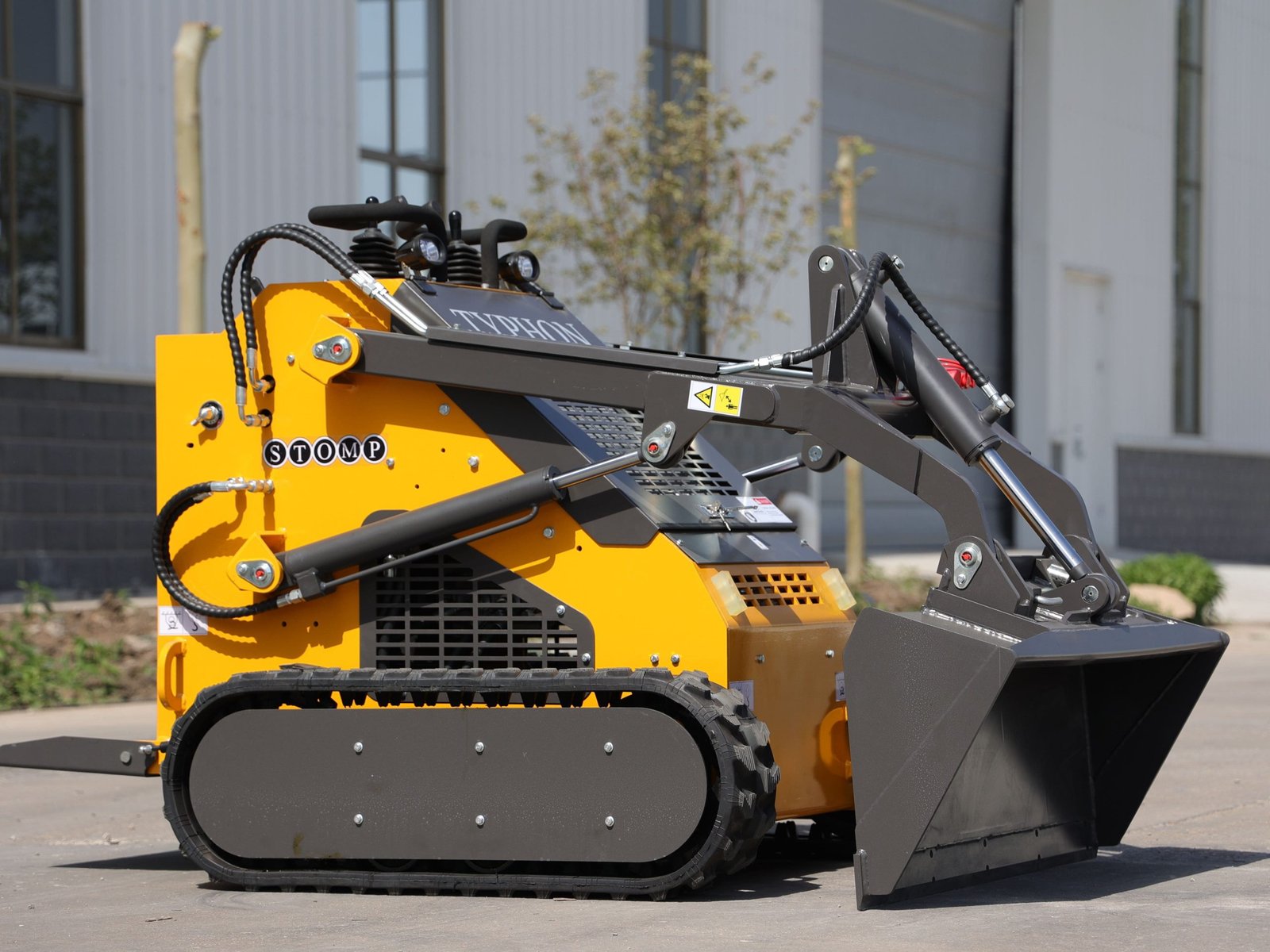 Brand New TYPHON STOMP 2000lbs Mini Skid Steer Loader